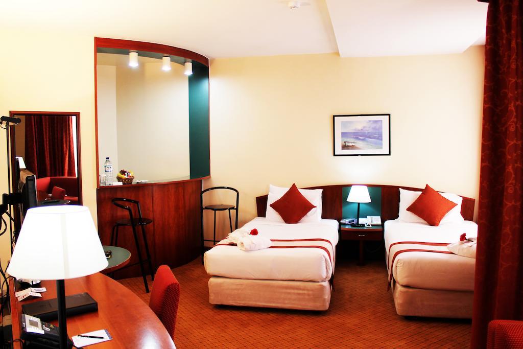 Al Diar Dana Hotel Abou Dabi Extérieur photo