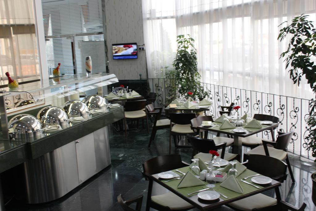 Al Diar Dana Hotel Abou Dabi Extérieur photo